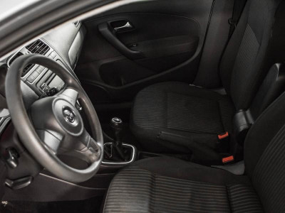 Volkswagen Polo 1.6 MT (105 л. с.)