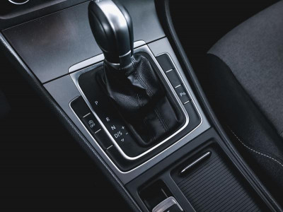 Volkswagen Golf 1.2 AT (105 л.с.)