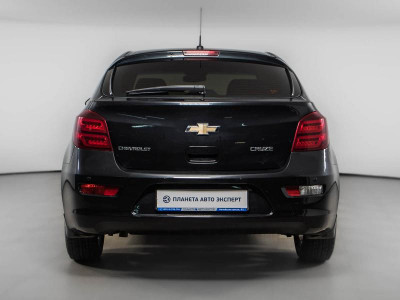 Chevrolet Cruze 1.8 AT (141 л. с.)
