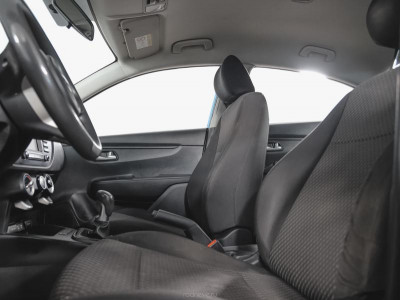 Kia Rio 1.4 MT (100 л. с.)