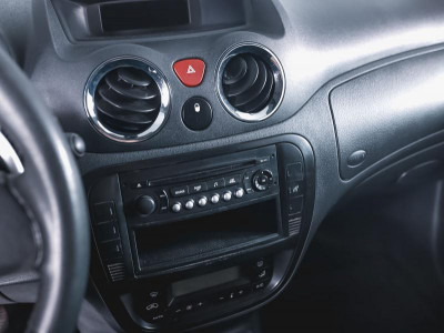 Citroen C2 1.4 AT (75 л. с.)