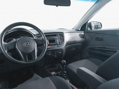 Kia Rio 1.4 MT (97 л. с.)