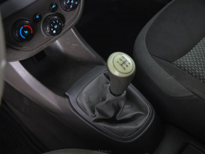 Chevrolet Cobalt 1.5 MT (106 л. с.)