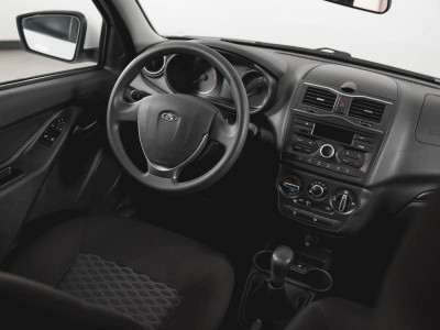 LADA Новая Granta седан 1.6 MT 8кл (87 л. с.)