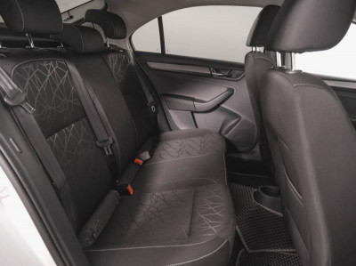 ŠKODA RAPID 1.6 AT (110 л. с.)