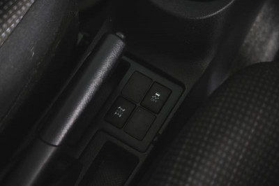 Toyota Vitz 1.3 CVT (94 л. с.)
