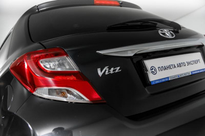 Toyota Vitz 1.3 CVT (94 л. с.)