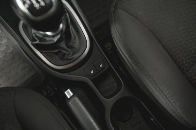 Kia Rio Хетчбэк 1.4 MT (107 л. с.)