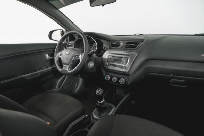 Kia Rio Хетчбэк 1.4 MT (107 л. с.)