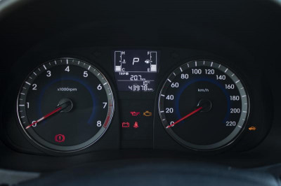 Hyundai Solaris 1.4 AT (107 л. с.)