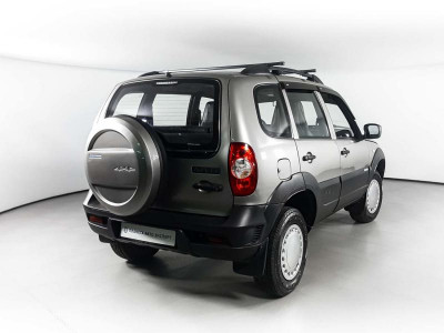 Chevrolet niva Niva 1.7 MT (79,6 л. с.)