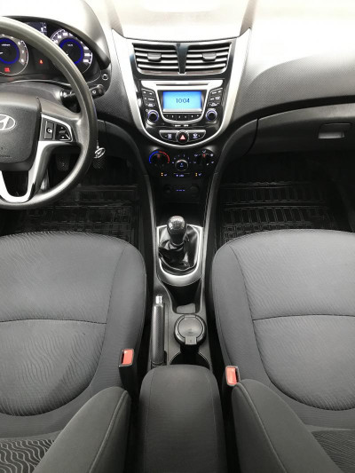 Hyundai Solaris 1.4 MT (107 л. с.)