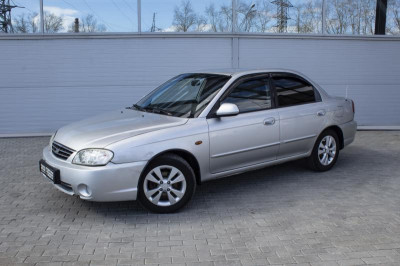 Kia Spectra 1.6 MT (101 л. с.)