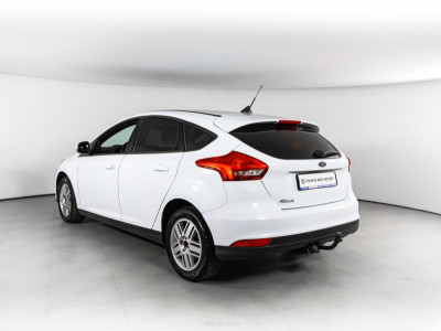 Ford Focus Хетчбэк 1.6 Ti-VCT MT (125 л. с.)