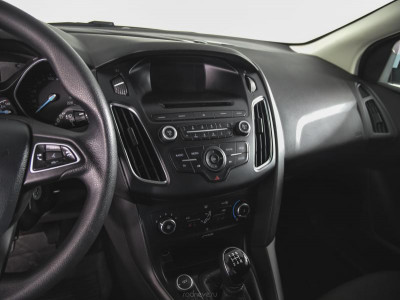 Ford Focus Хетчбэк 1.6 Ti-VCT MT (125 л. с.)