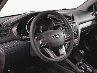 Kia Rio 1.6 AT (123 л. с.)