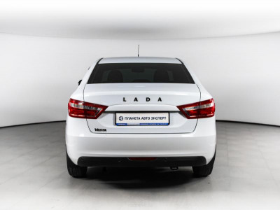 LADA Vesta 1.6 MT (106 л. с.)