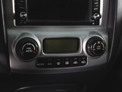 Kia Sportage 2.0 AT (142 л.с.) 4WD