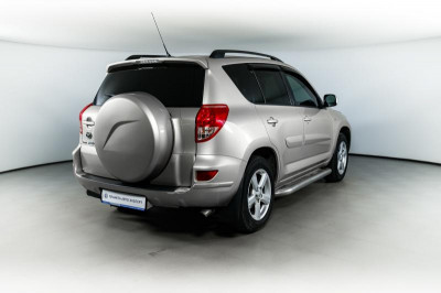 Toyota RAV4 2.0 MT (152 л.с.) 4WD