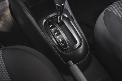 Kia Rio 1.4 AT (97 л. с.)