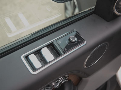 Land Rover Range Rover 4.4d AT (339 л.с.) 4WD