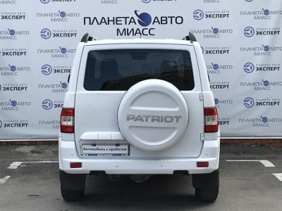 УАЗ Patriot 2.7 MT (134,6 л. с.)