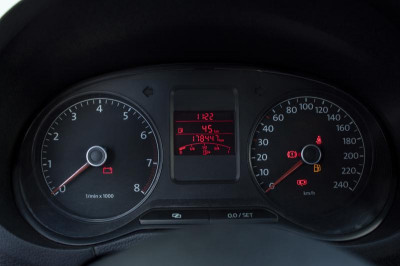 Volkswagen Polo 1.6 MT (105 л. с.)