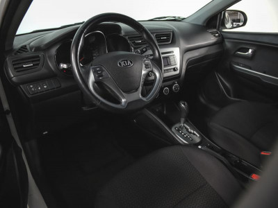 Kia Rio Хетчбэк 1.4 AT (107 л. с.)