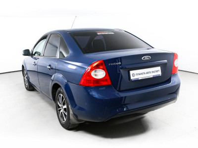 Ford Focus 1.6 MT (100 л. с.)