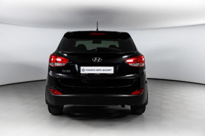 Hyundai ix35 2.0 AT 2WD (150 л. с.)