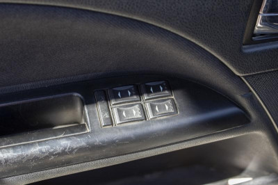 Ford Mondeo 1.8 MT (125 л. с.)
