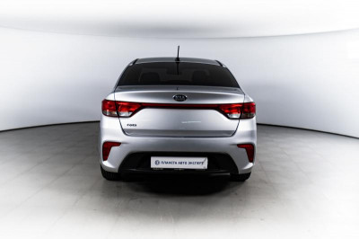 Kia Rio 1.6 AT (123 л. с.)