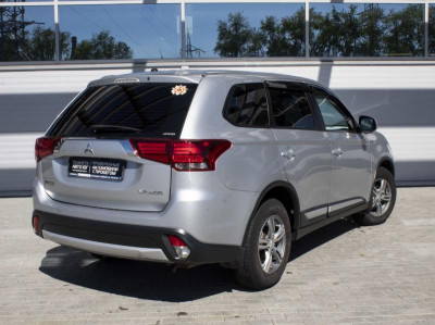 Mitsubishi Outlander 2.0 CVT 4WD (146 л. с.)