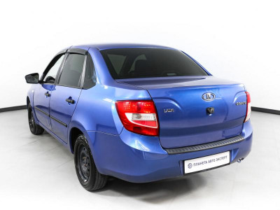LADA Granta седан 1.6 MT 8кл (87 л. с.)