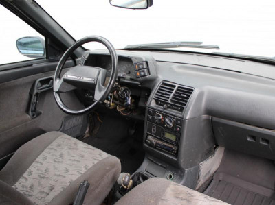 LADA 2112 1.6 MT (89 л. с.)