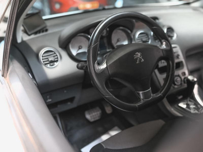 Peugeot 308 1.6 AT (120 л. с.)