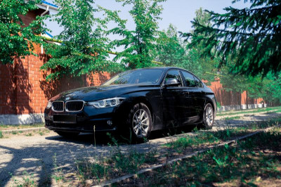 BMW 3 серия 320i AT (184 л. с.)