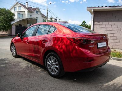 Mazda 3 1.5 AT (120 л.с.)