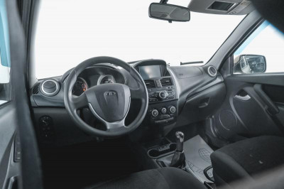 LADA Kalina хэтчбек 1.6 MT 16кл (106 л. с.)