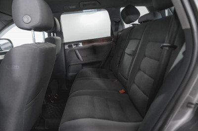 Volkswagen Touareg 3.0d AT (224 л.с.) 4WD