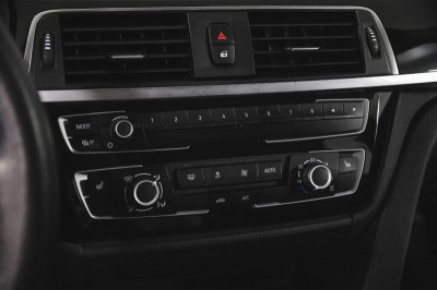 BMW 3 серия 320i AT (184 л. с.)