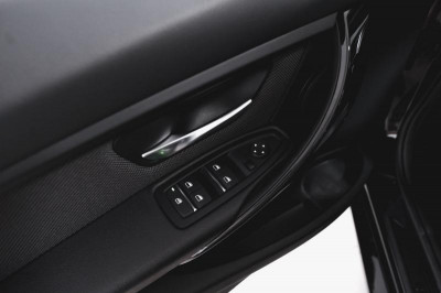 BMW 3 серия 320i AT (184 л. с.)