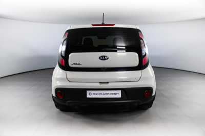Kia Soul 1.6 MT (124 л.с.)