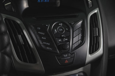 Ford Focus 1.6 PowerShift (105 л. с.)