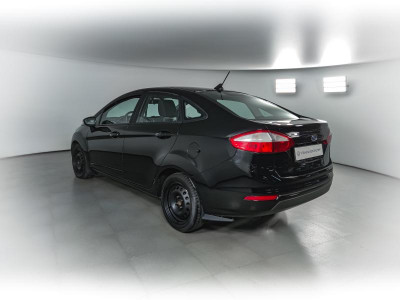 Ford Fiesta Седан 1.6 MT (105 л. с.)