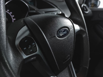 Ford Fiesta Седан 1.6 MT (105 л. с.)