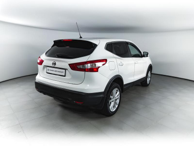 Nissan Qashqai 1.2 DIG-T MT (115 л. с.)
