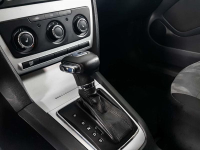 ŠKODA Octavia 1.6 MPI AT (102 л. с.)