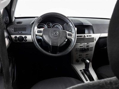 Opel Astra 1.8 AT (140 л. с.)