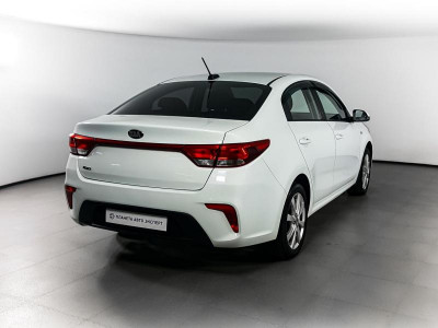 Kia Rio 1.6 MT (123 л. с.)